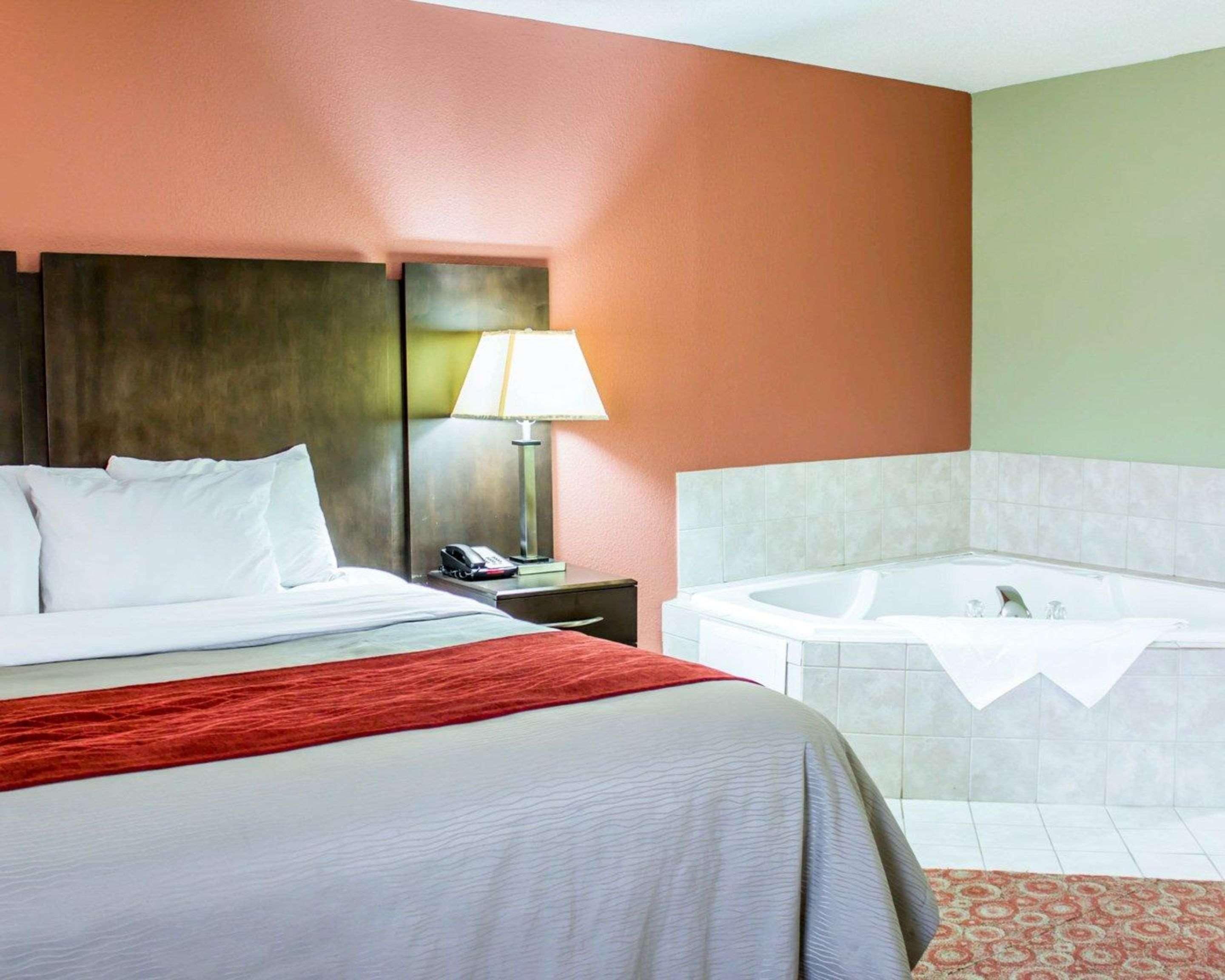 Quality Inn Raleigh Downtown Εξωτερικό φωτογραφία