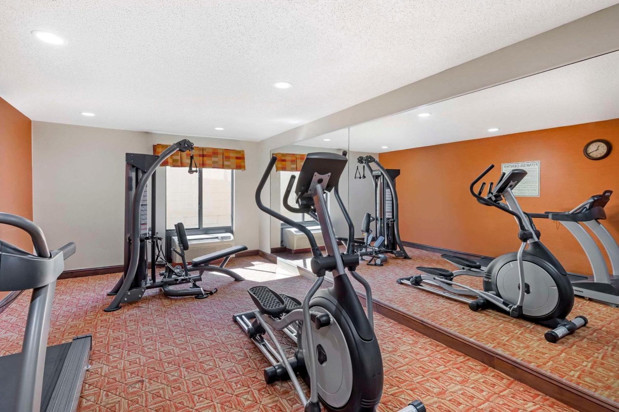 Quality Inn Raleigh Downtown Εξωτερικό φωτογραφία