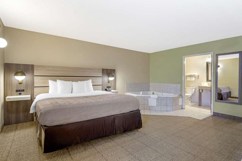 Quality Inn Raleigh Downtown Δωμάτιο φωτογραφία